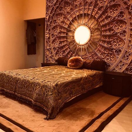 Mini-Hotel In The Very Heart Of Odessa Екстериор снимка