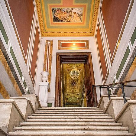 Mini-Hotel In The Very Heart Of Odessa Екстериор снимка