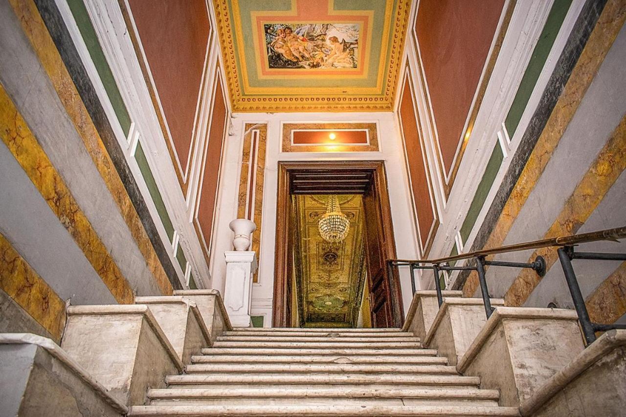 Mini-Hotel In The Very Heart Of Odessa Екстериор снимка